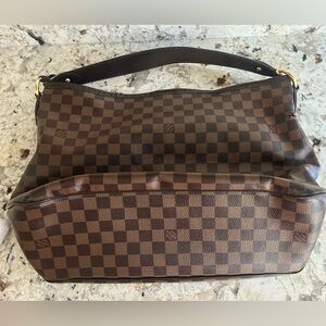 Louis Vuitton MM BAG